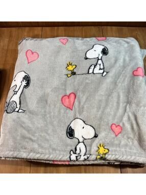 Berkshire Peanuts Snoopy Woodstock Heart Fleece Blanket, 86”x84”